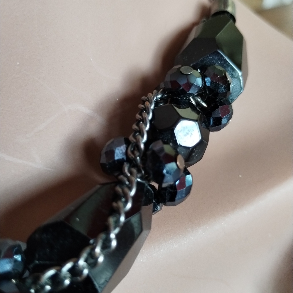 **Preowned Chunky Black Beaded Necklace on Silver Chain 🖤📿** - Picture 10 of 11